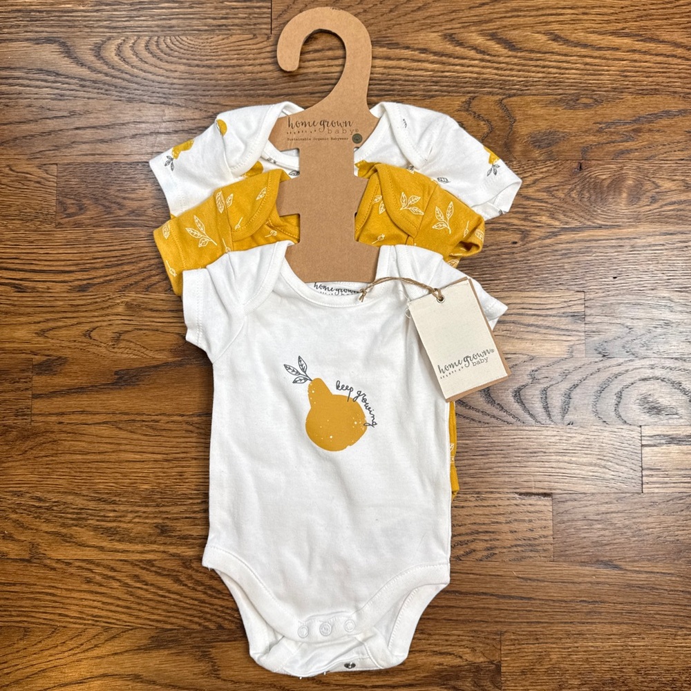 NWT Homegrown Sustainable Organic Baby Onesie Set White Mustard Pear Print 3-6M